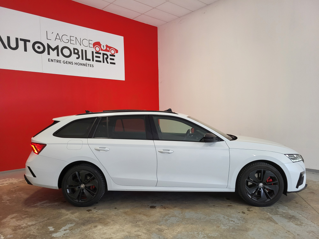 Skoda Octavia Combi — 8