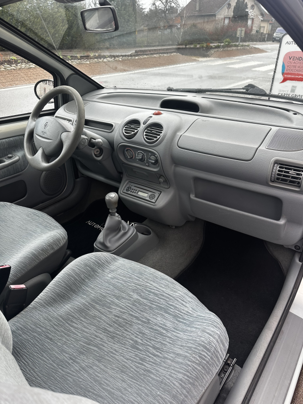 Renault Twingo — 13