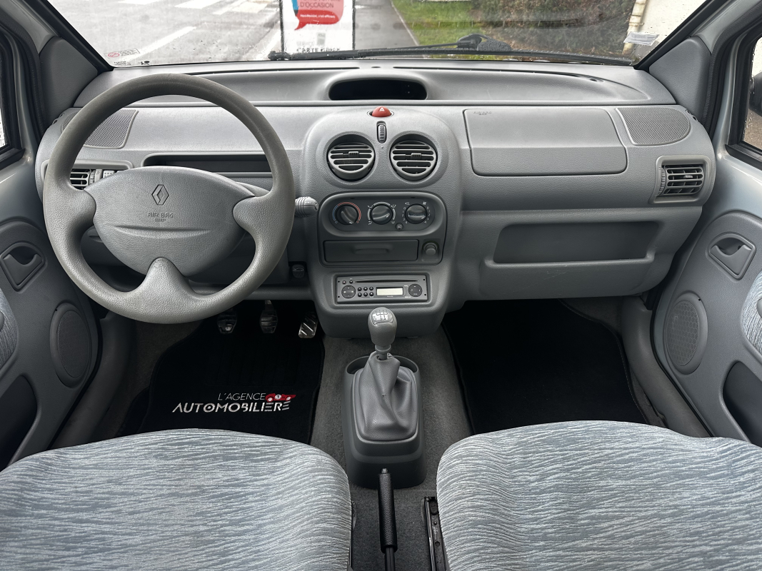Renault Twingo — 12