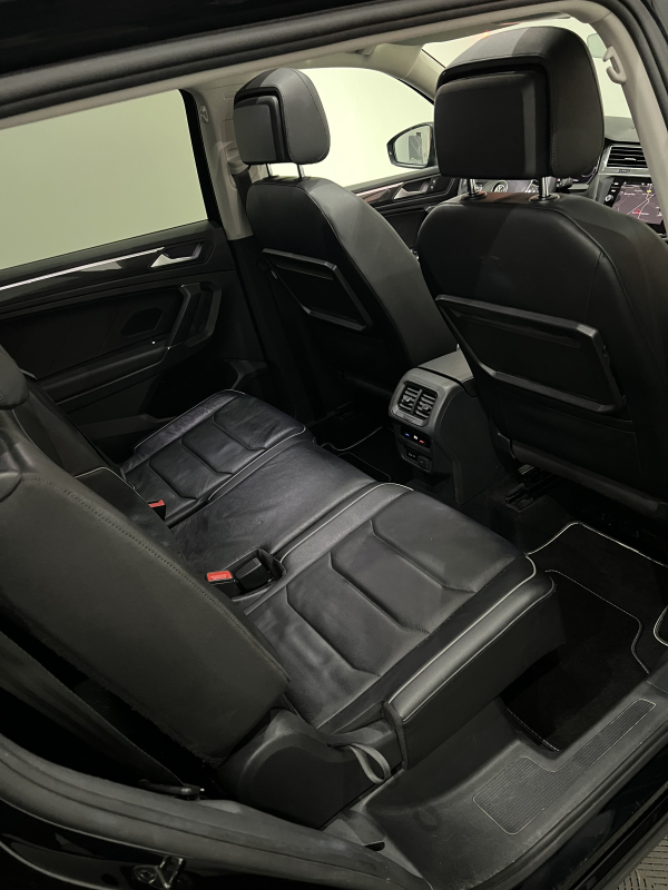 Volkswagen Tiguan Allspace — 14