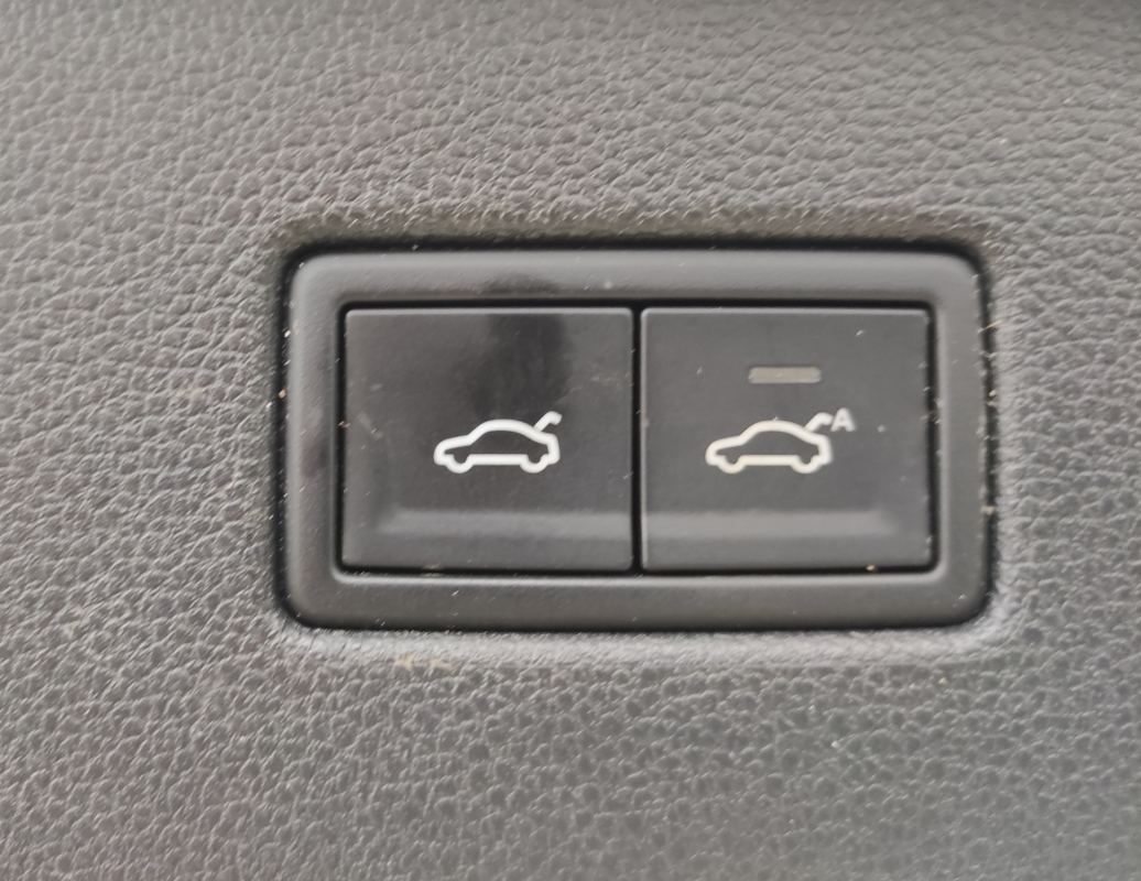 Volkswagen Tiguan — 23