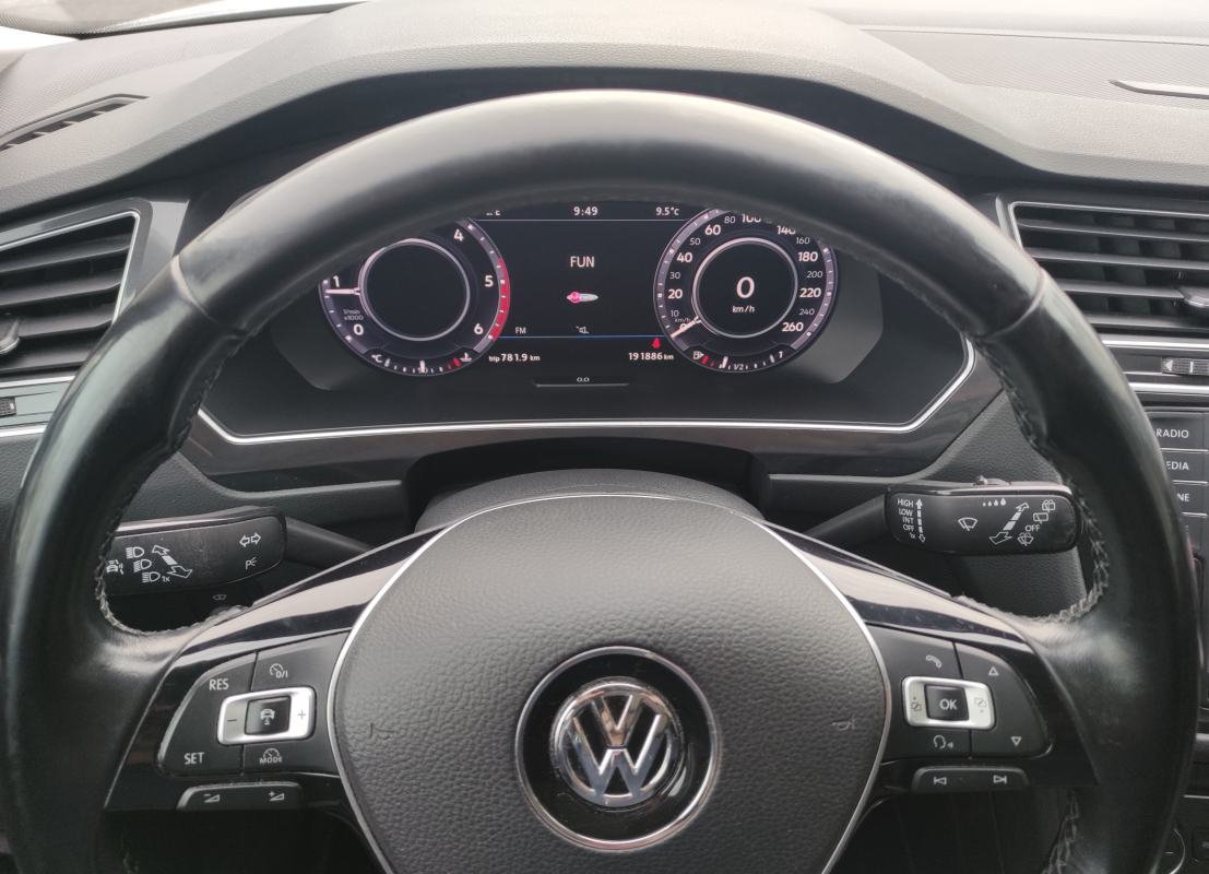Volkswagen Tiguan — 13