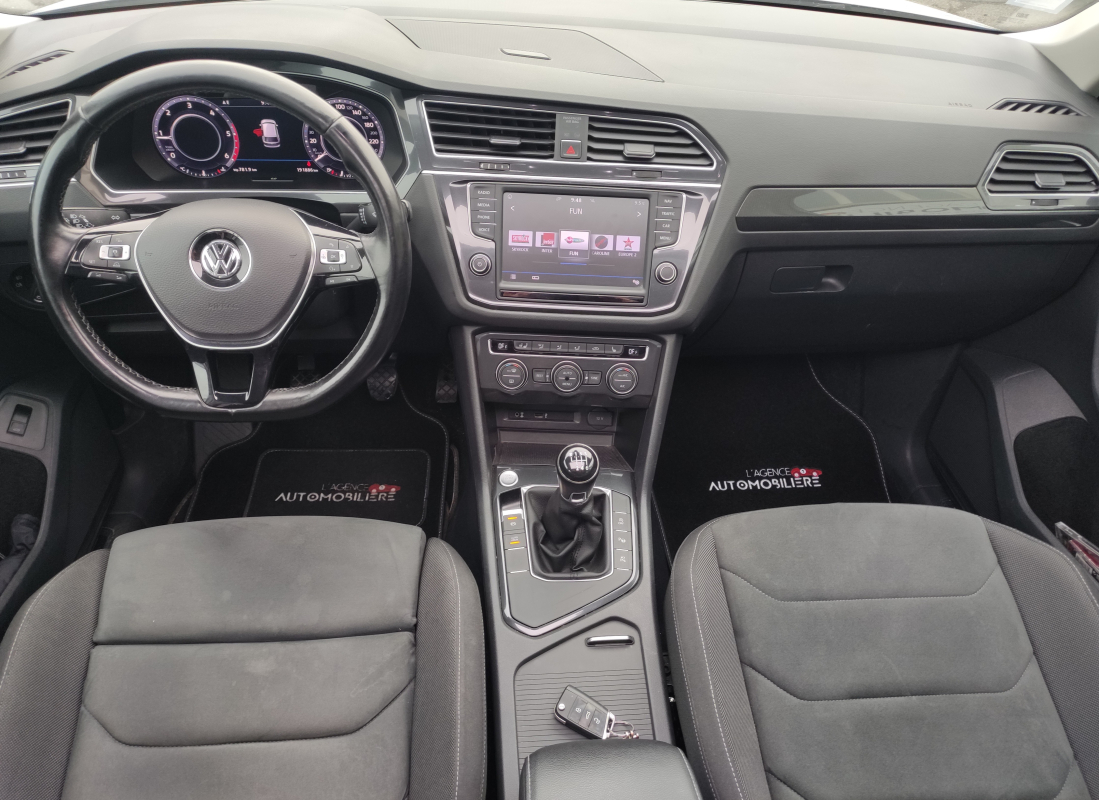 Volkswagen Tiguan — 12
