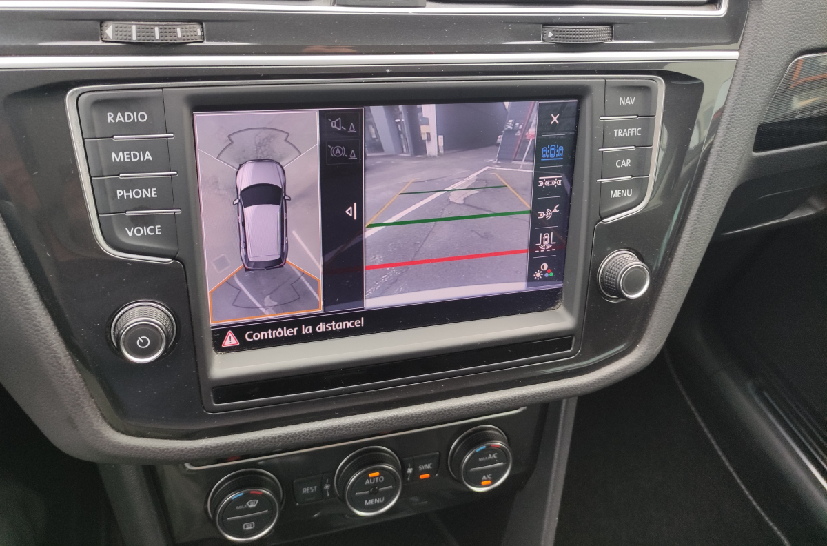 Volkswagen Tiguan — 14