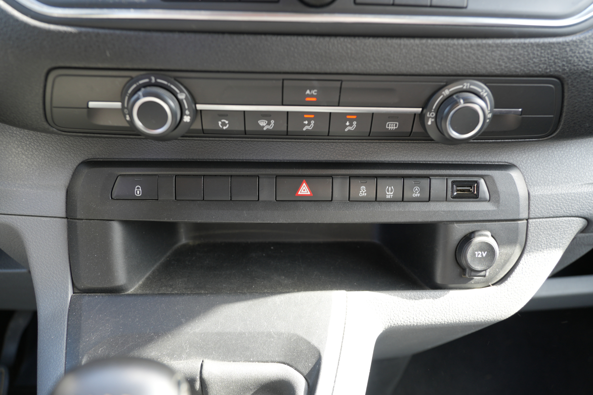 Peugeot Expert — 20