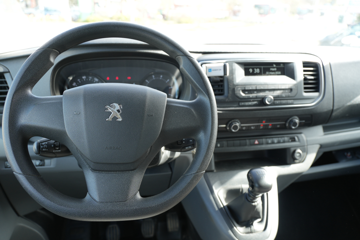 Peugeot Expert — 12
