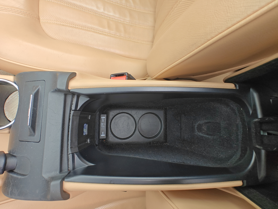 Maserati Quattroporte — 35
