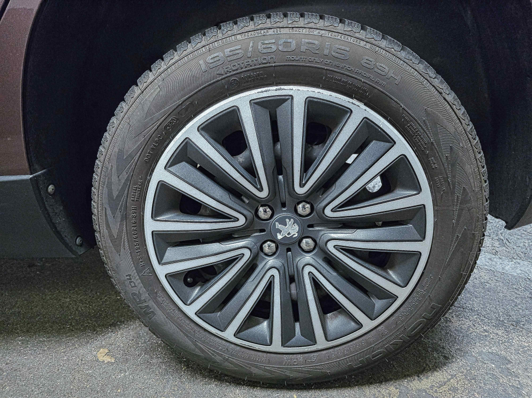 Peugeot 2008 — 36