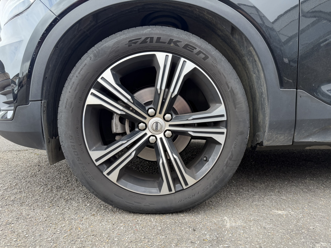 Volvo XC40 — 32