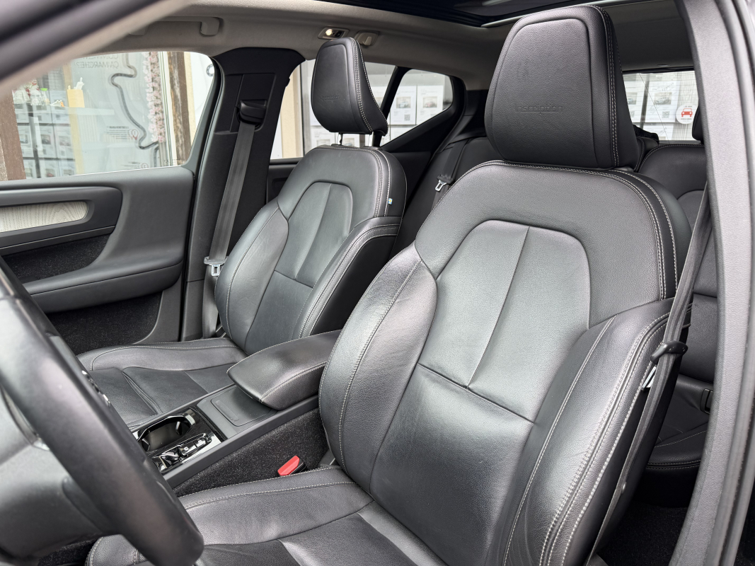 Volvo XC40 — 10