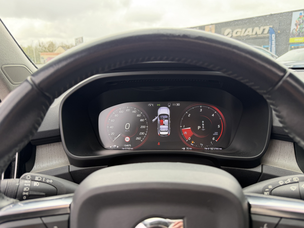 Volvo XC40 — 14