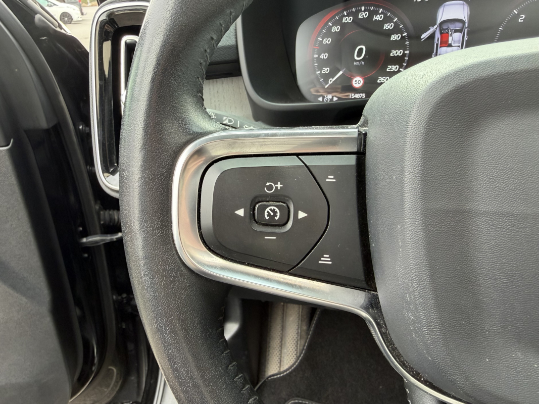 Volvo XC40 — 15