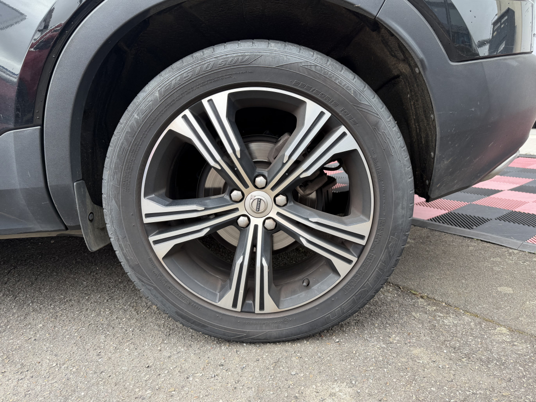 Volvo XC40 — 33