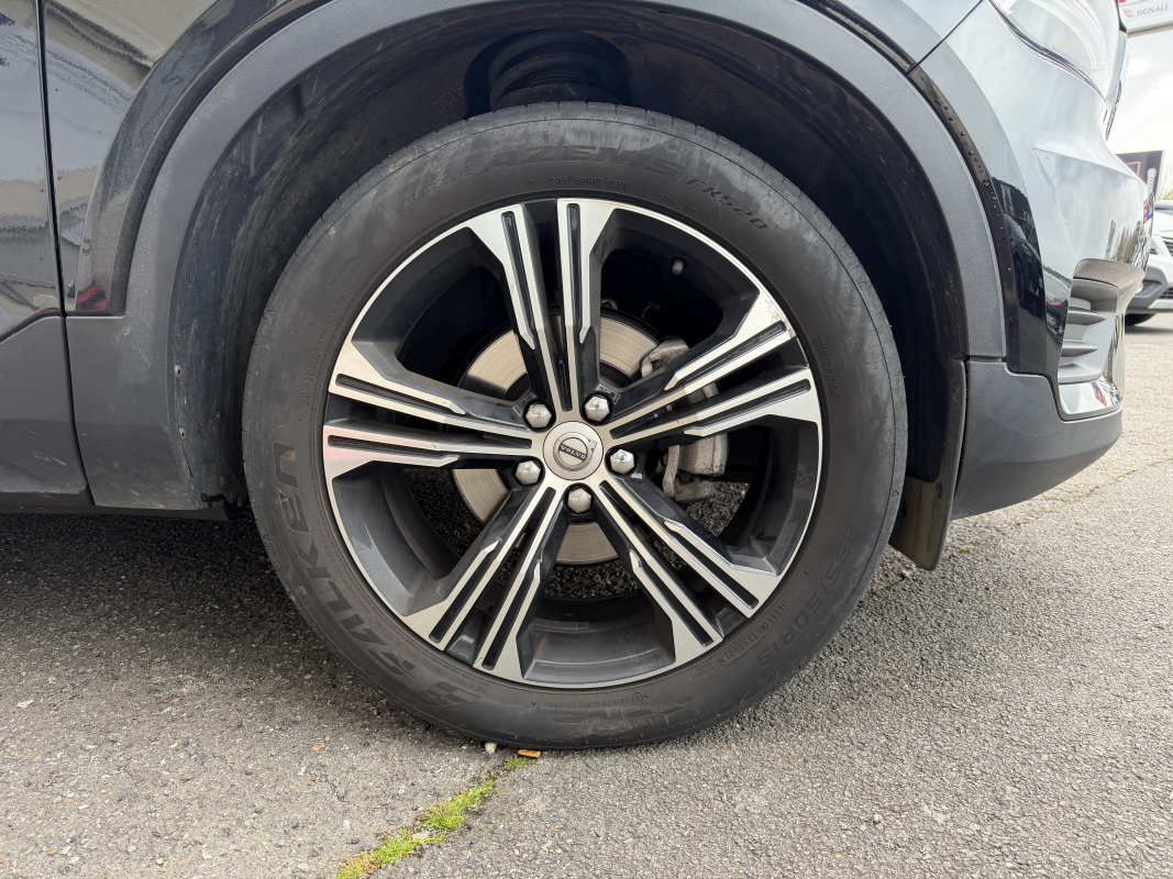 Volvo XC40 — 35