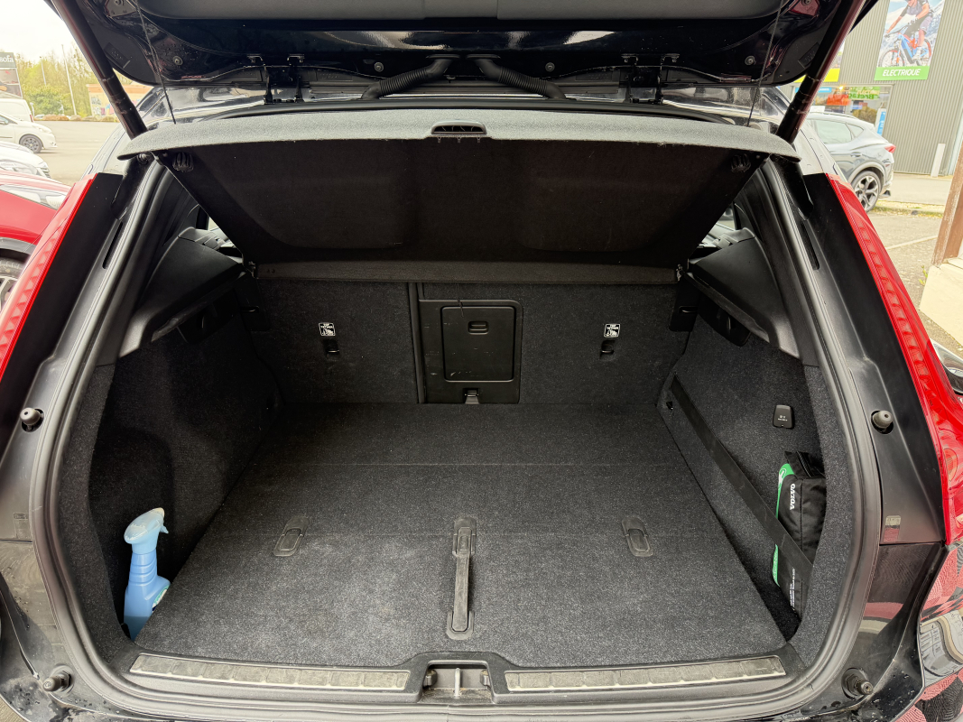 Volvo XC40 — 23