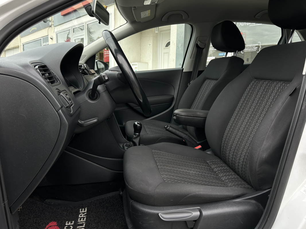 Volkswagen Polo — 9