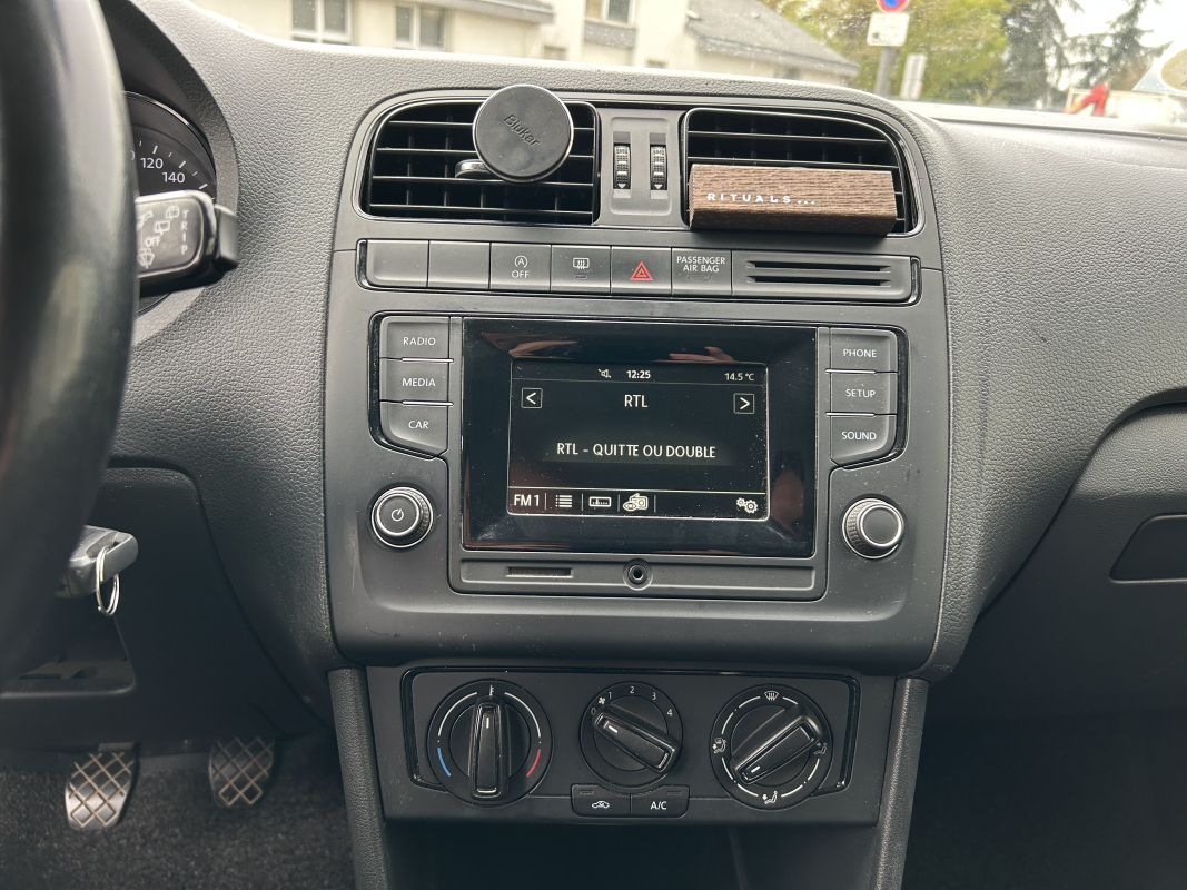 Volkswagen Polo — 15