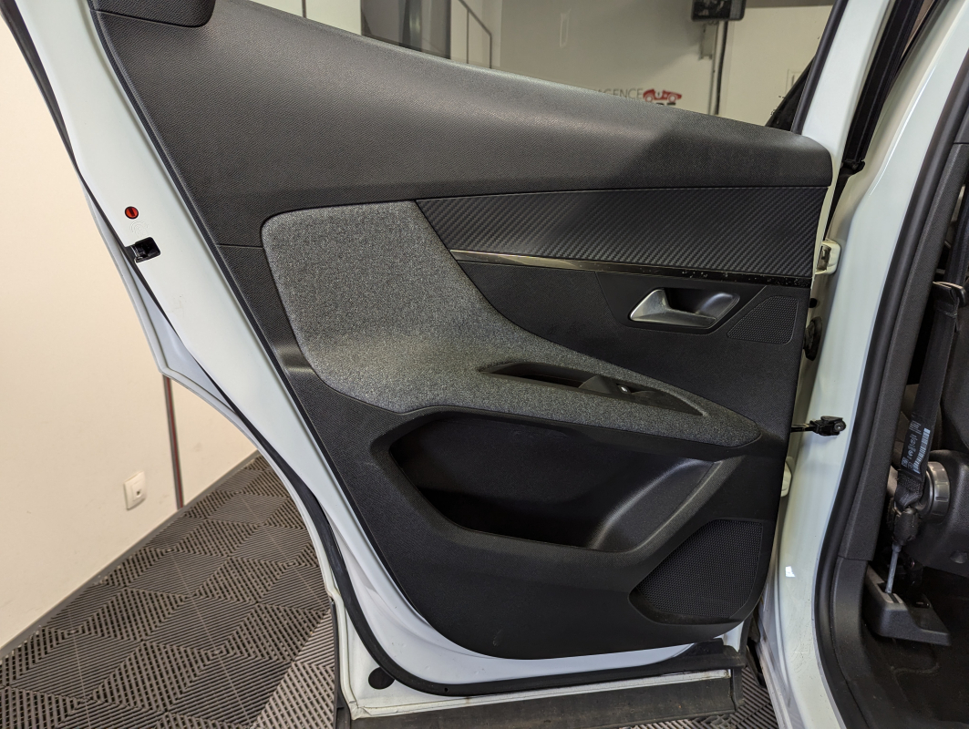 Peugeot 3008 — 28