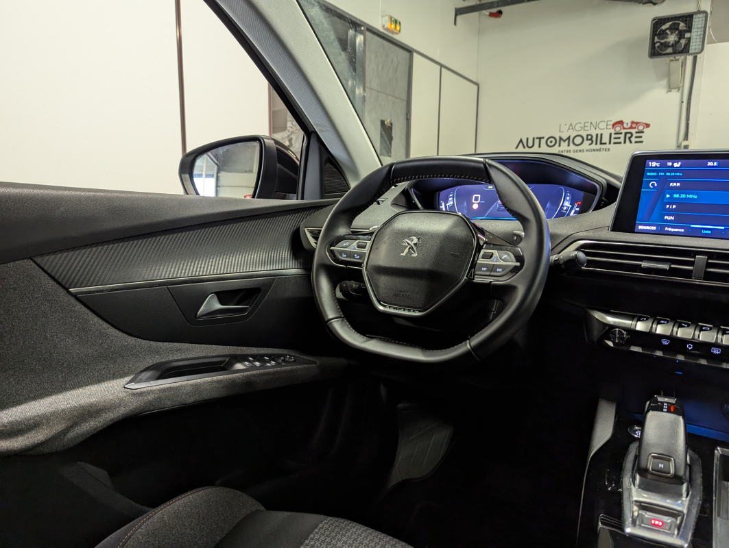 Peugeot 3008 — 8