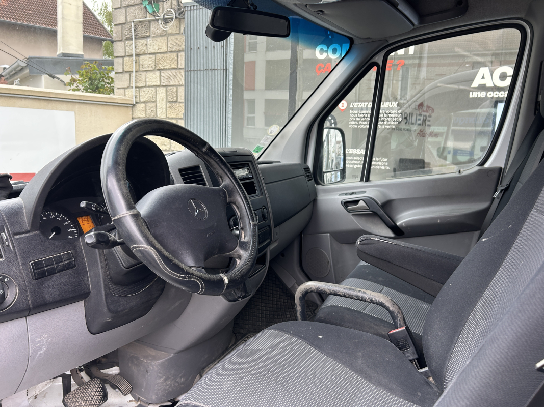 Mercedes Sprinter — 10
