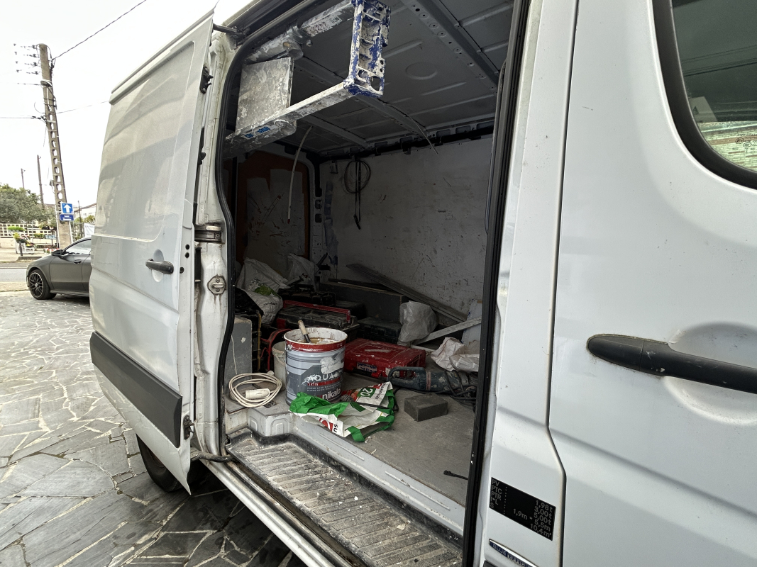 Mercedes Sprinter — 18