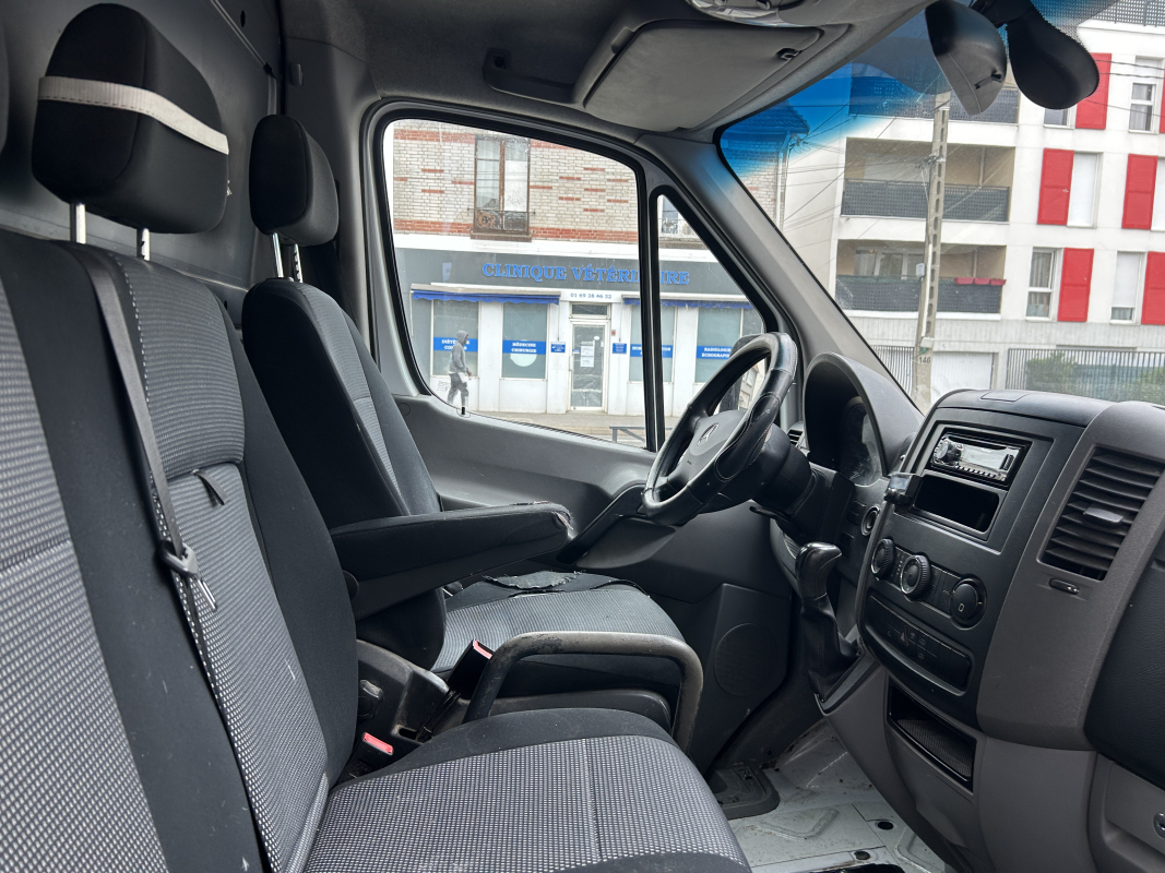 Mercedes Sprinter — 15