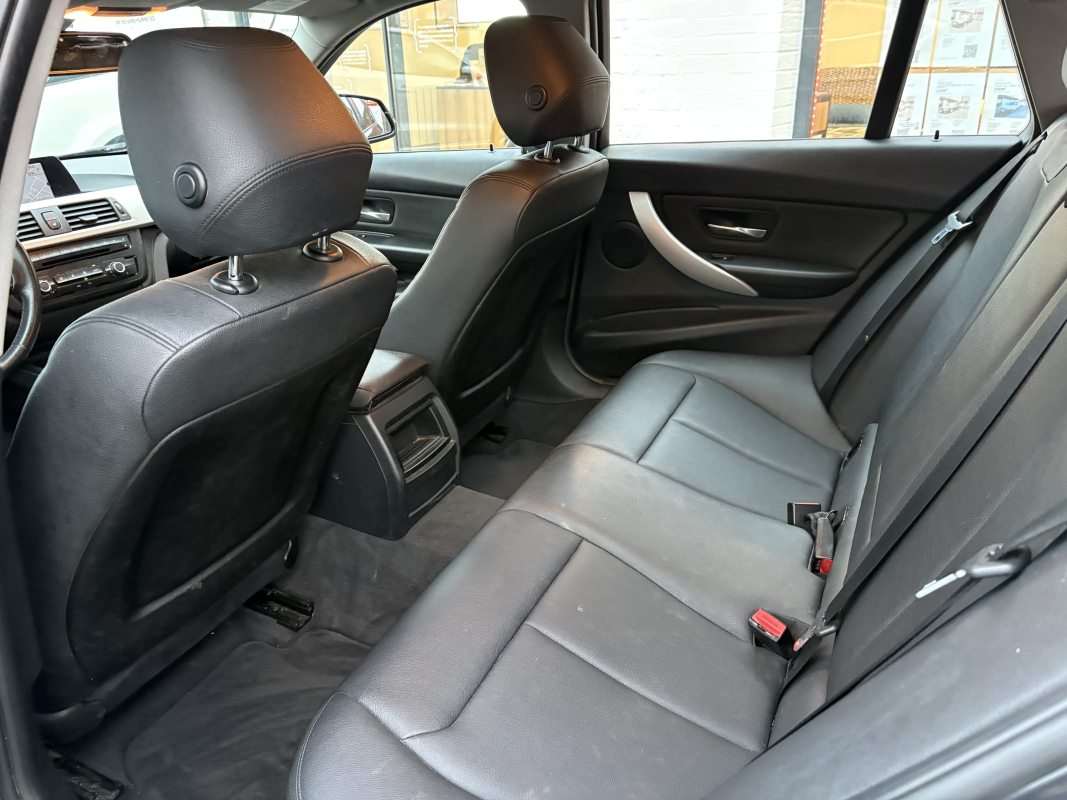 Bmw Bmw Serie 3 — 17