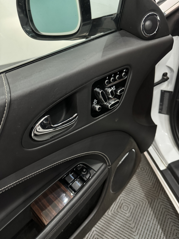 Jaguar XK — 32