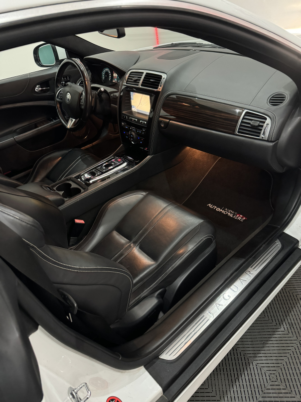 Jaguar XK — 11