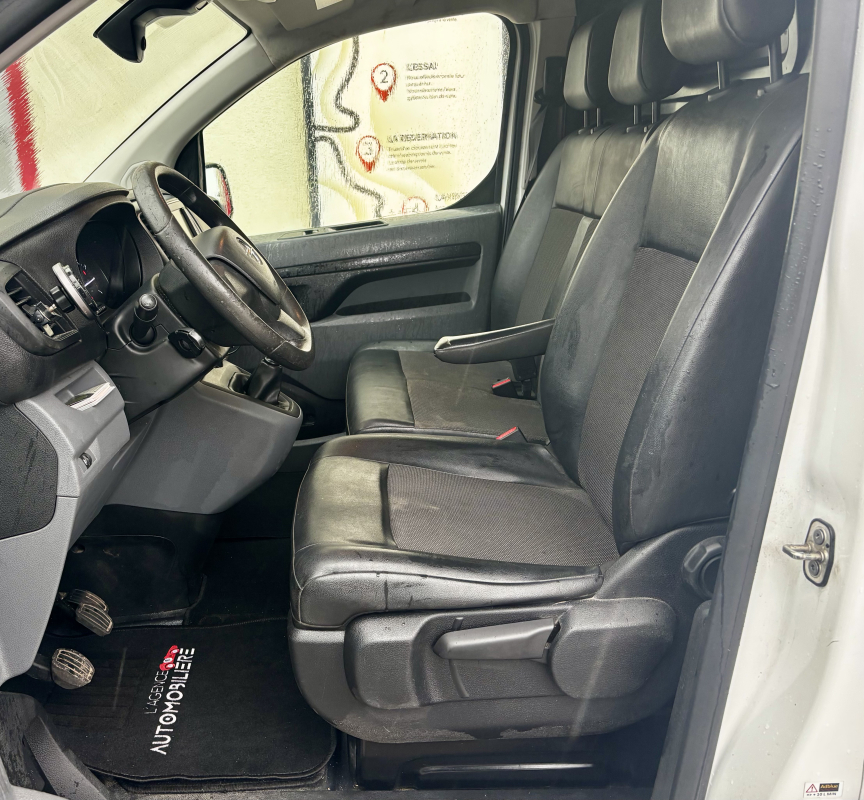 Opel Vivaro — 11