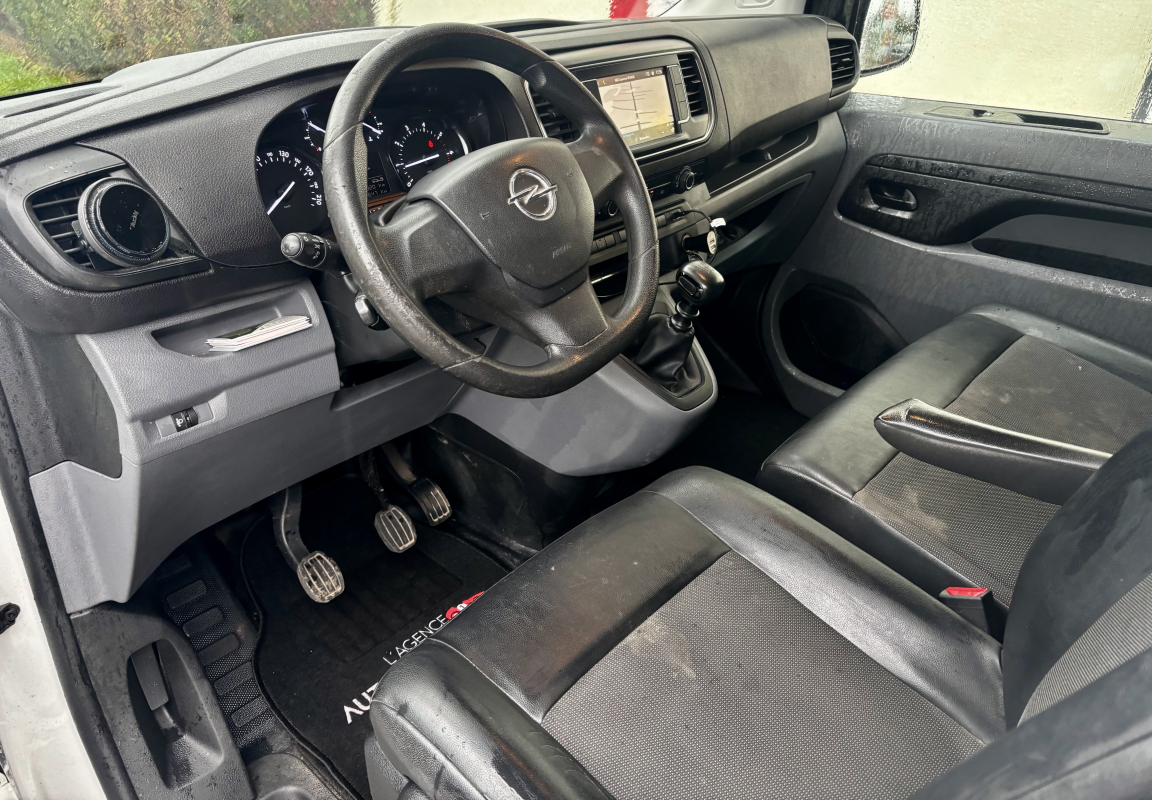 Opel Vivaro — 10