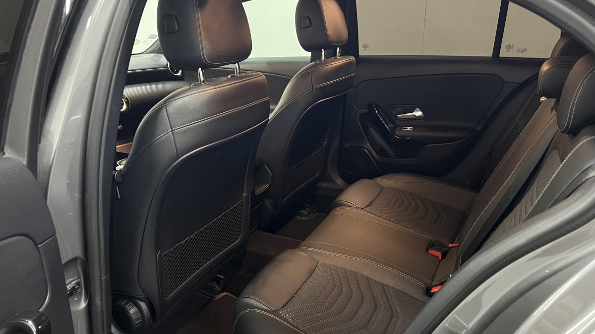 Mercedes Classe A — 16