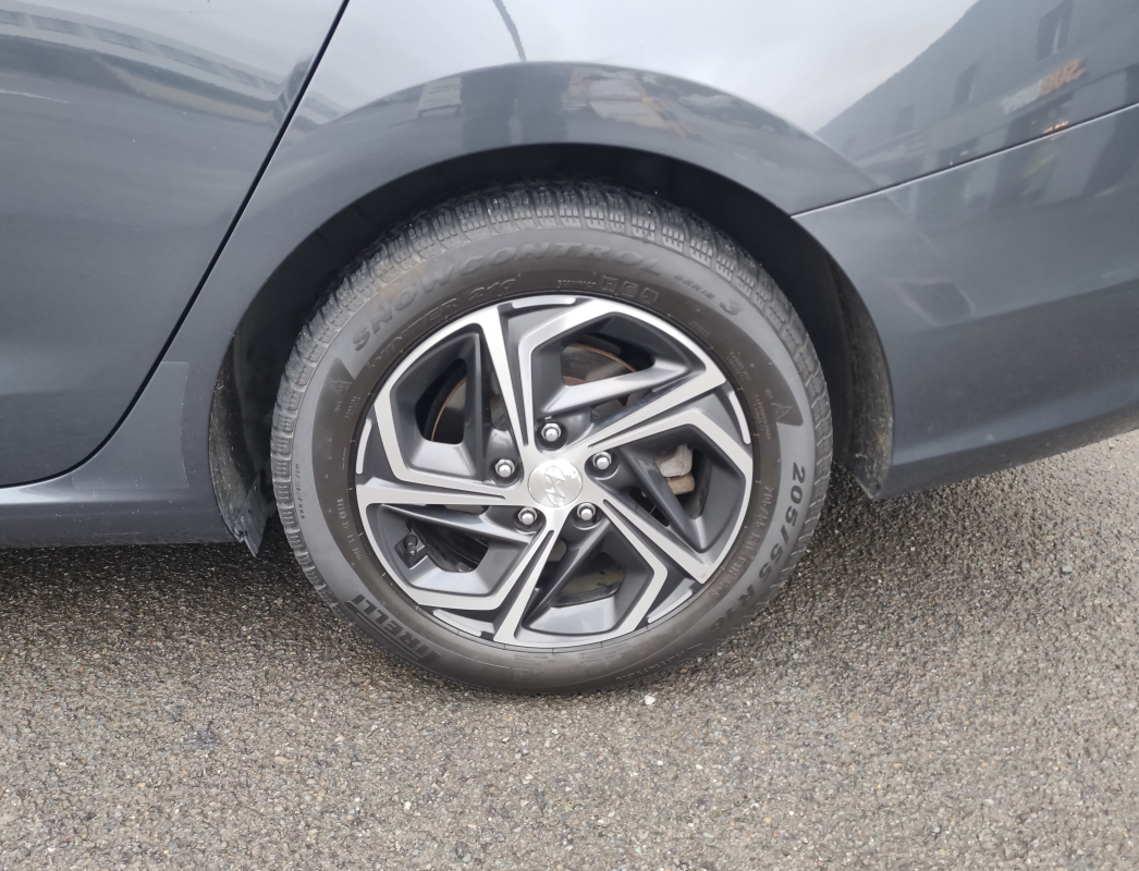 Hyundai i30 — 32