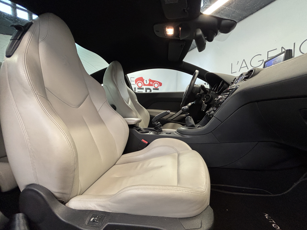 Peugeot RCZ — 14