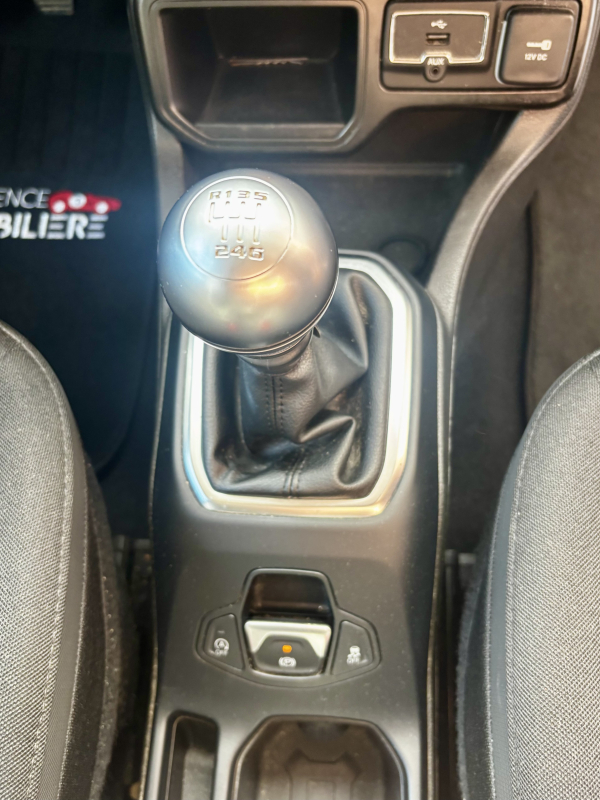 Jeep Renegade — 25