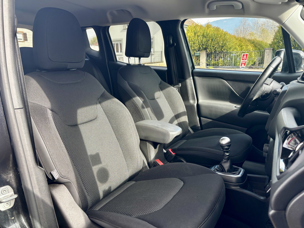 Jeep Renegade — 17