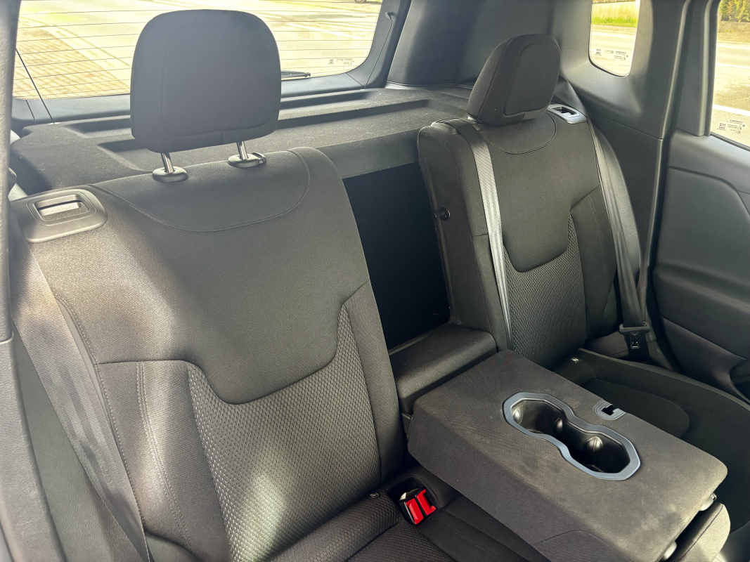 Jeep Renegade — 18