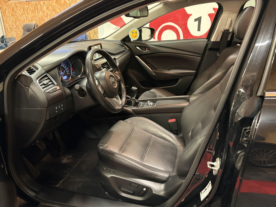Mazda Mazda 6 — 12
