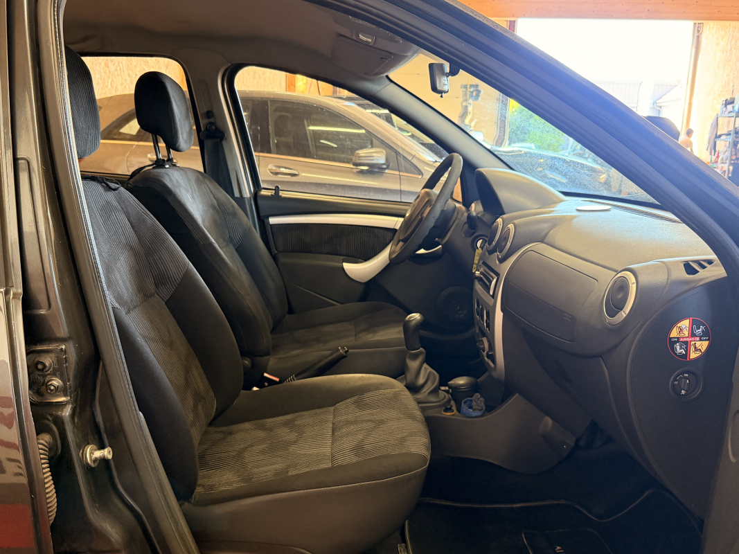 Dacia Sandero — 11