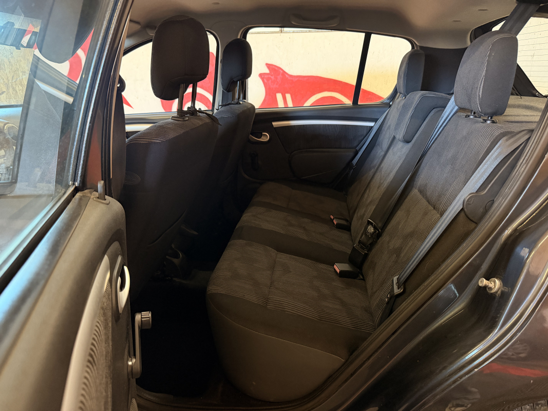 Dacia Sandero — 15