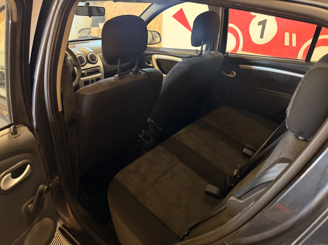 Dacia Sandero — 16