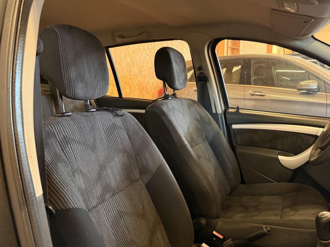 Dacia Sandero — 12