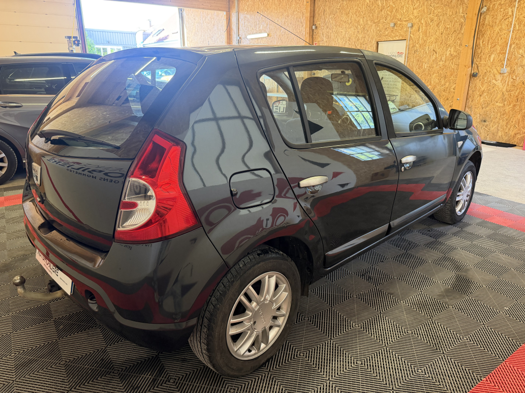 Dacia Sandero — 5