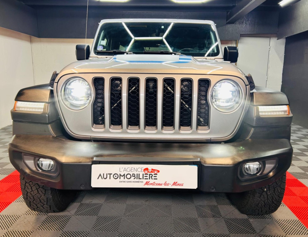 Jeep Wrangler Unlimited — 2