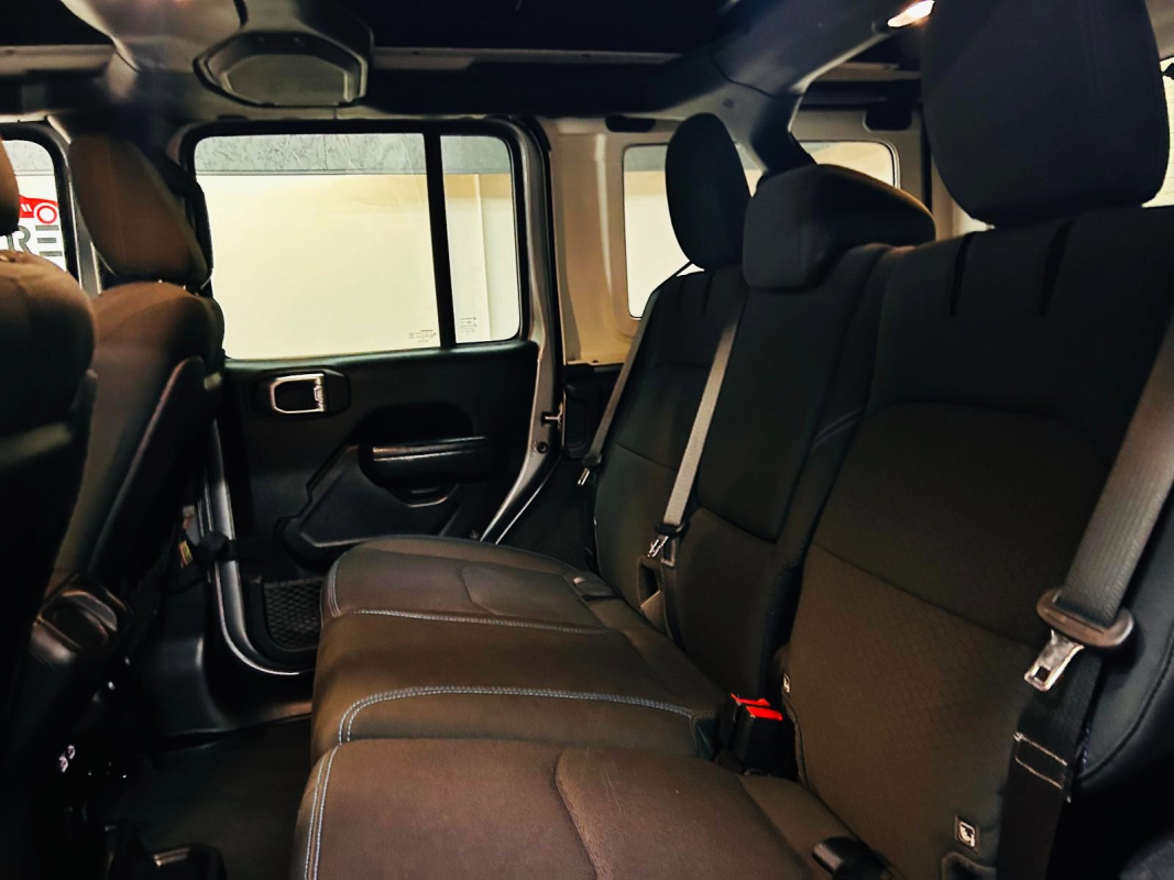 Jeep Wrangler Unlimited — 18