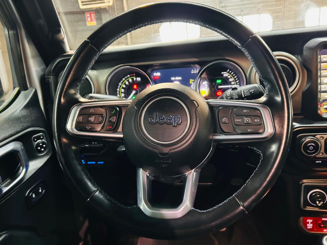 Jeep Wrangler Unlimited — 14
