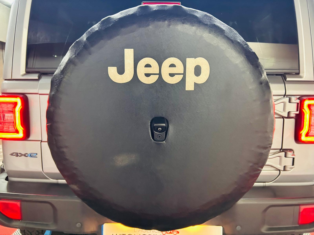 Jeep Wrangler Unlimited — 21