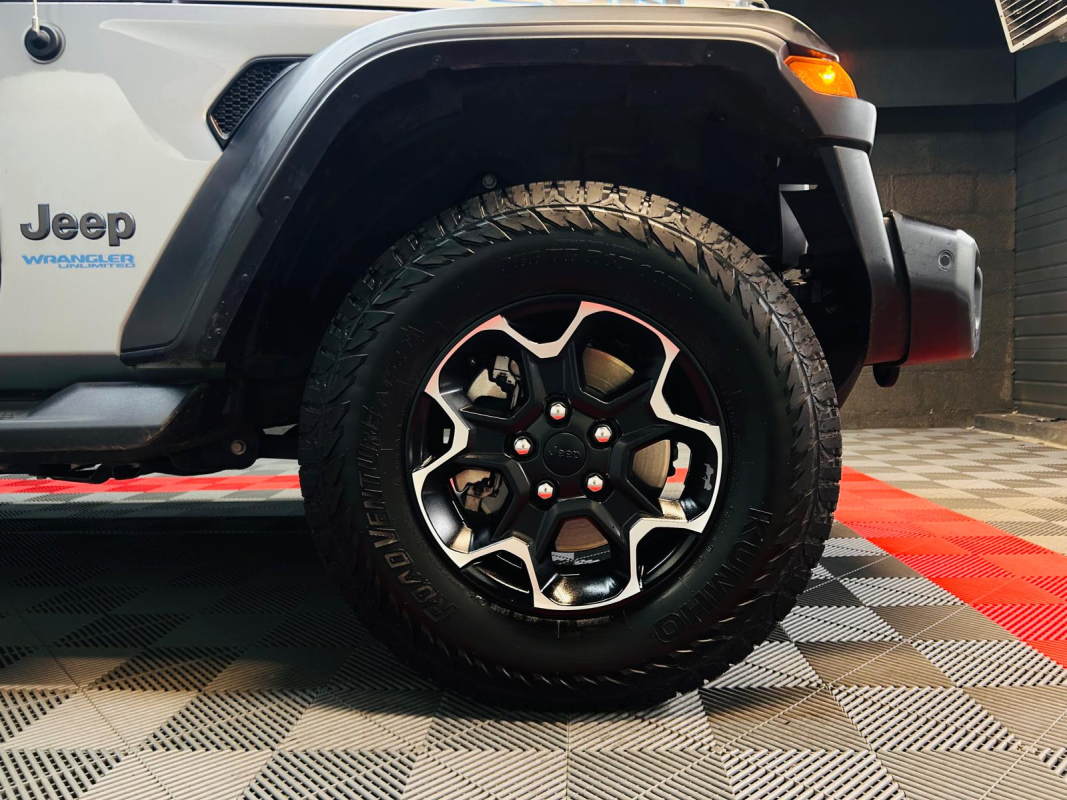 Jeep Wrangler Unlimited — 25