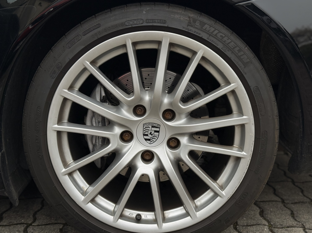 Porsche 911 — 25