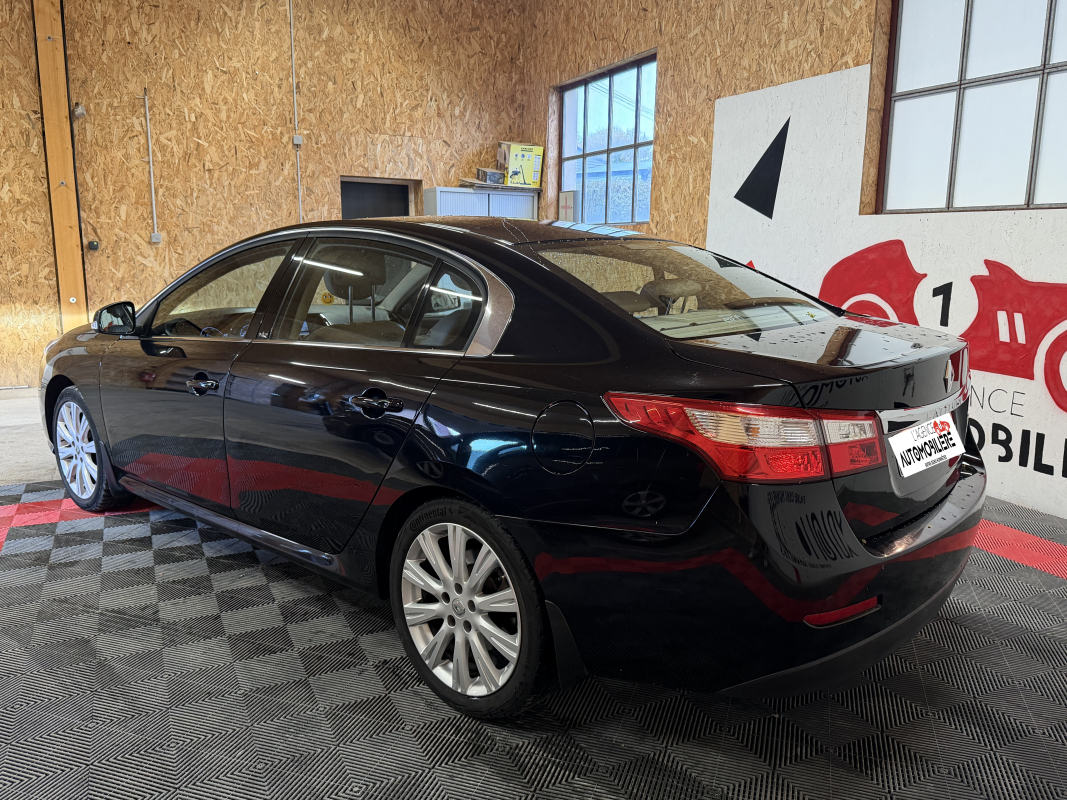 Renault Latitude — 3